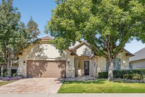 11216 SOUTHERLAND DR, DENTON, TX