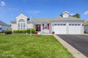 58 WINTERTON DR, TOMS RIVER, NJ