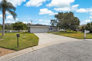 5720 TIMBER LAKE CIR, SARASOTA, FL