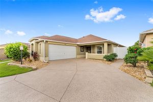 832 PARRISH PL, THE VILLAGES, FL