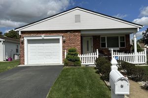 1 LAGOS CT, TOMS RIVER, NJ
