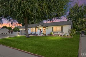 5812 BURKE WAY, BAKERSFIELD, CA