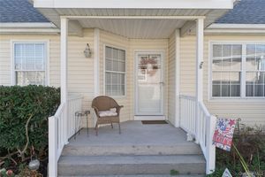 53 GOOSE NECK LN, RIVERHEAD, NY