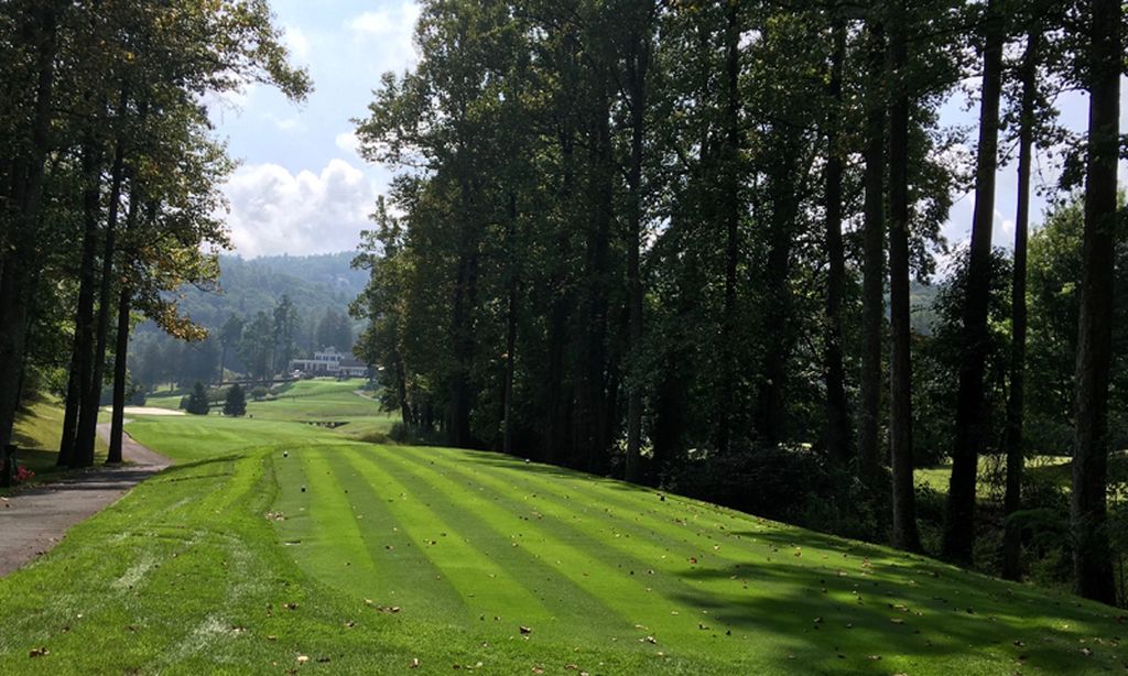 18-Hole Joe Lee Designed Golf Course