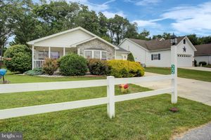 22 LANTERN LN, SHIPPENSBURG, PA