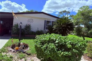 621 CHARLEMAGNE BLVD, NAPLES, FL
