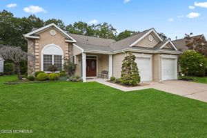22 BALTUSROL DR, JACKSON, NJ