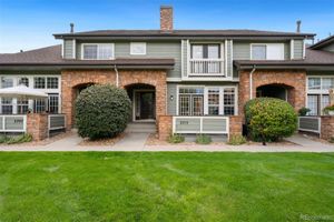 2715 W GREENS DR, LITTLETON, CO