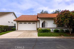 23999 DELANTAL, MISSION VIEJO, CA