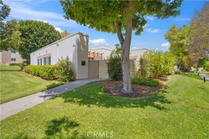2383 VIA MARIPOSA C, LAGUNA WOODS, CA