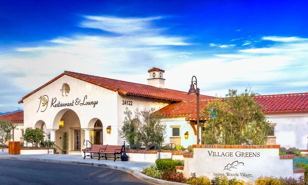 19 Restaurant and Lounge