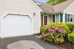15 PEBBLE BEACH AVE # 2005-103, MASHPEE, MA