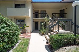 3329 PERIMETER DR, GREENACRES, FL