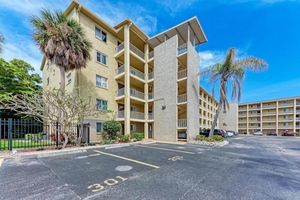 4085 LAKE BAYSHORE DR C311, BRADENTON, FL