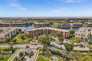 7715 SOUTHAMPTON TER 402, TAMARAC, FL