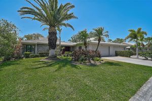 3890 WILSHIRE CIR 27, SARASOTA, FL
