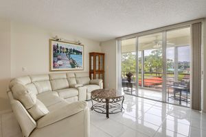 6850 10TH AVE 303, LAKE WORTH, FL