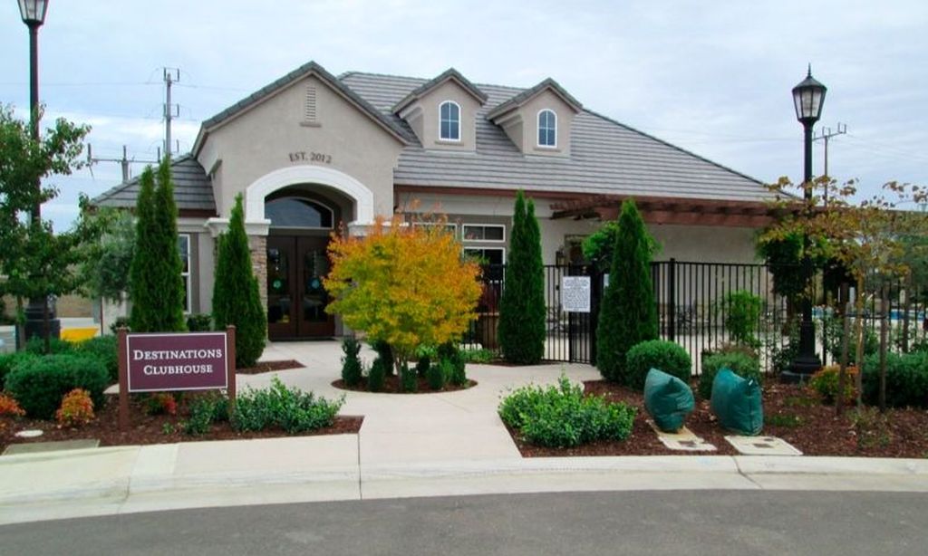 Clubhouse - 2,500 Sq. Ft.