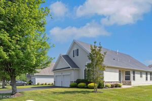 41 REDWOOD DR, ASBURY PARK, NJ