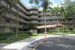 900 COLONY POINT CIR 106, PEMBROKE PINES, FL