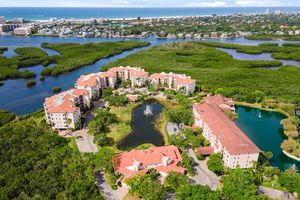 5400 EAGLES POINT CIR APT 405, SARASOTA, FL