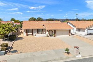 2050 SILVER OAK WAY, HEMET, CA