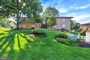 5860 FAIRWAY DR W APT 4, FAYETTEVILLE, PA