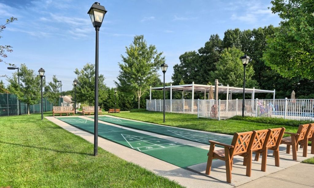 2 Shuffleboard Courts