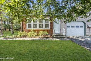 12 JUNIPER LN, MANCHESTER, NJ