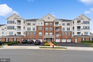 44589 YORK CREST TER APT 200, ASHBURN, VA