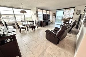 1100 SAINT CHARLES PL 712, PEMBROKE PINES, FL