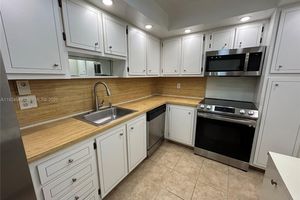 1100 SAINT CHARLES PL 308, PEMBROKE PINES, FL