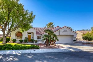 9201 YUCCA BLOSSOM DR, LAS VEGAS, NV