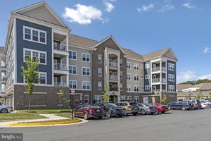 21914 HAWKSBILL HIGH CIR UNIT 304, STERLING, VA