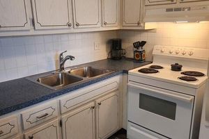 3362 CYNTHIA LN APT 211, LAKE WORTH BEACH, FL