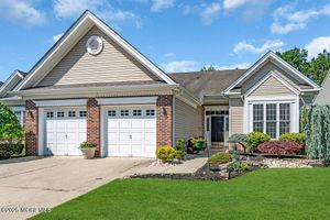 24 OAKMONT LN, JACKSON, NJ