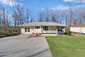 129 LAKESHIRE DR, CROSSVILLE, TN