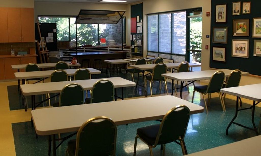 Arts & Crafts Studio