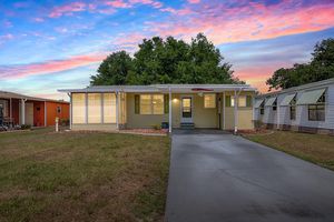 32521 W GOLF CT, LEESBURG, FL