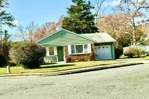 28 BELLFLOWER CT, TOMS RIVER, NJ
