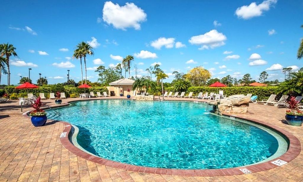 Resort-Style Pool & Spa