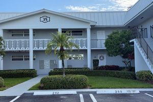 35 COLONIAL CLUB DR APT 203, BOYNTON BEACH, FL