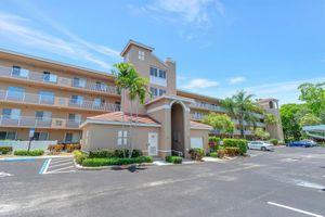 5746 CRYSTAL SHORES DR APT 206, BOYNTON BEACH, FL