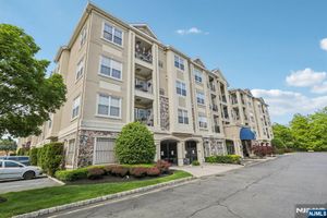 5107 BURWOOD RD # 494, CLIFTON, NJ