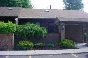 25748 LEXINGTON DR UNIT 5, SOUTH LYON, MI