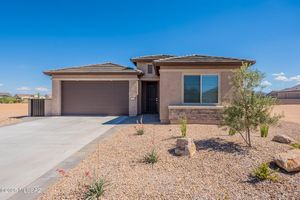 1820 N BANNEKER LN, GREEN VALLEY, AZ