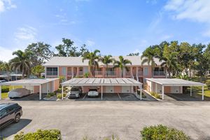 458 CERROMAR RD UNIT 382, VENICE, FL