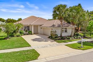 9139 BAY HARBOUR CIR, WEST PALM BEACH, FL