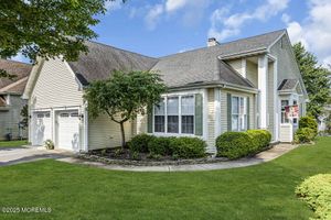 7 WOODLAKE CT, BARNEGAT, NJ