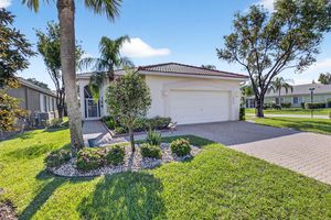 8074 BELLAFIORE WAY, BOYNTON BEACH, FL